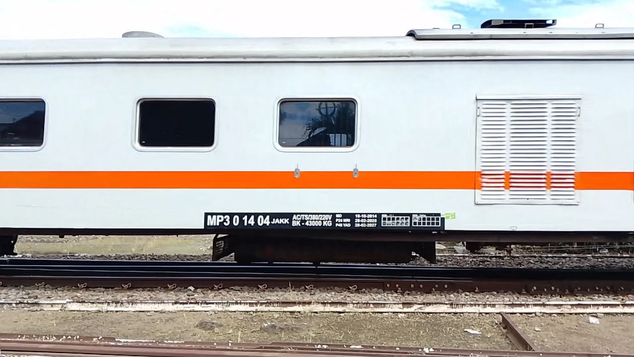 KAPAN LAGI YA KERETA MAKAN DEPO JAKARTA DI BANYUWANGI