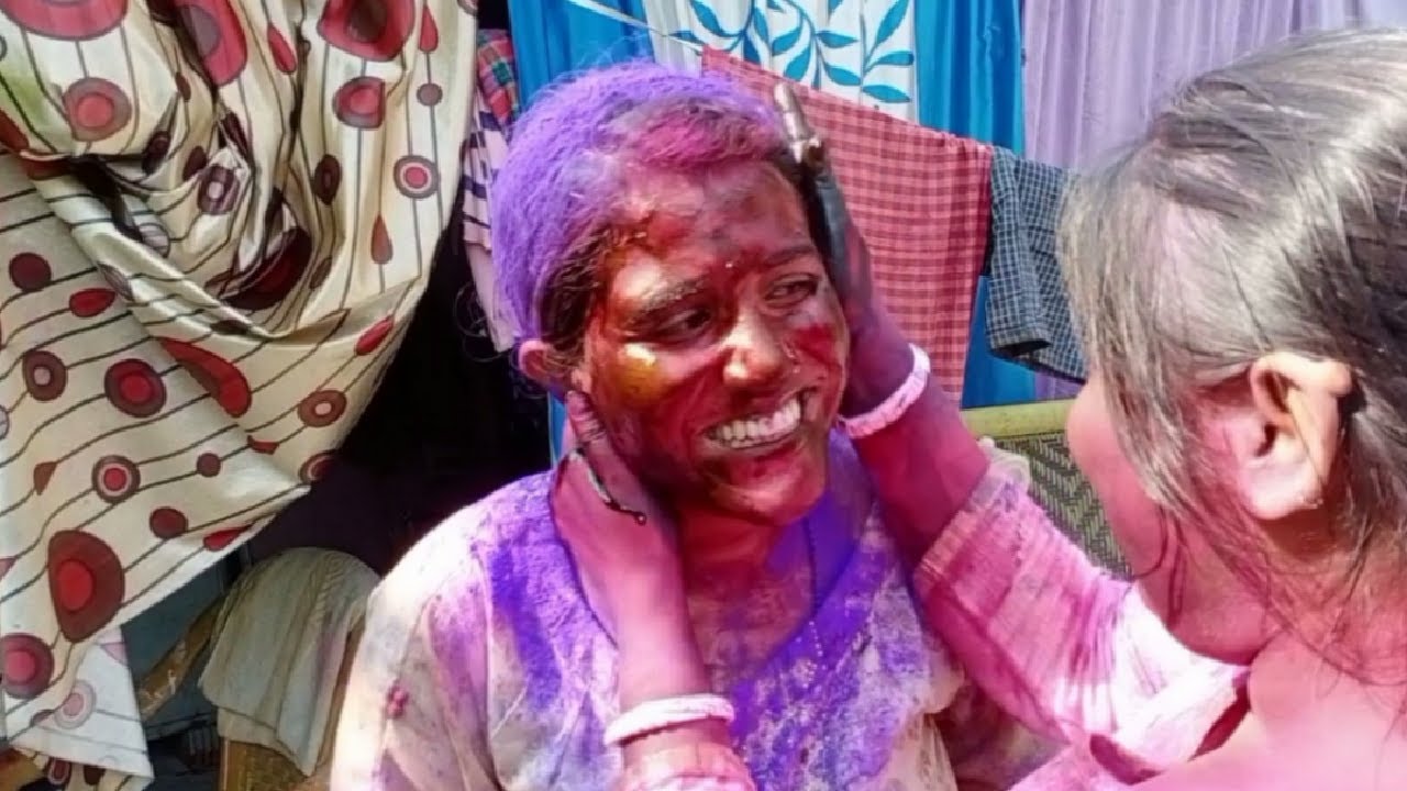 Bhavi Ke Sath Holi Kheli ! Bhavi Ko Rang Lagaya ! Holi Me Jamke Masti Ki !