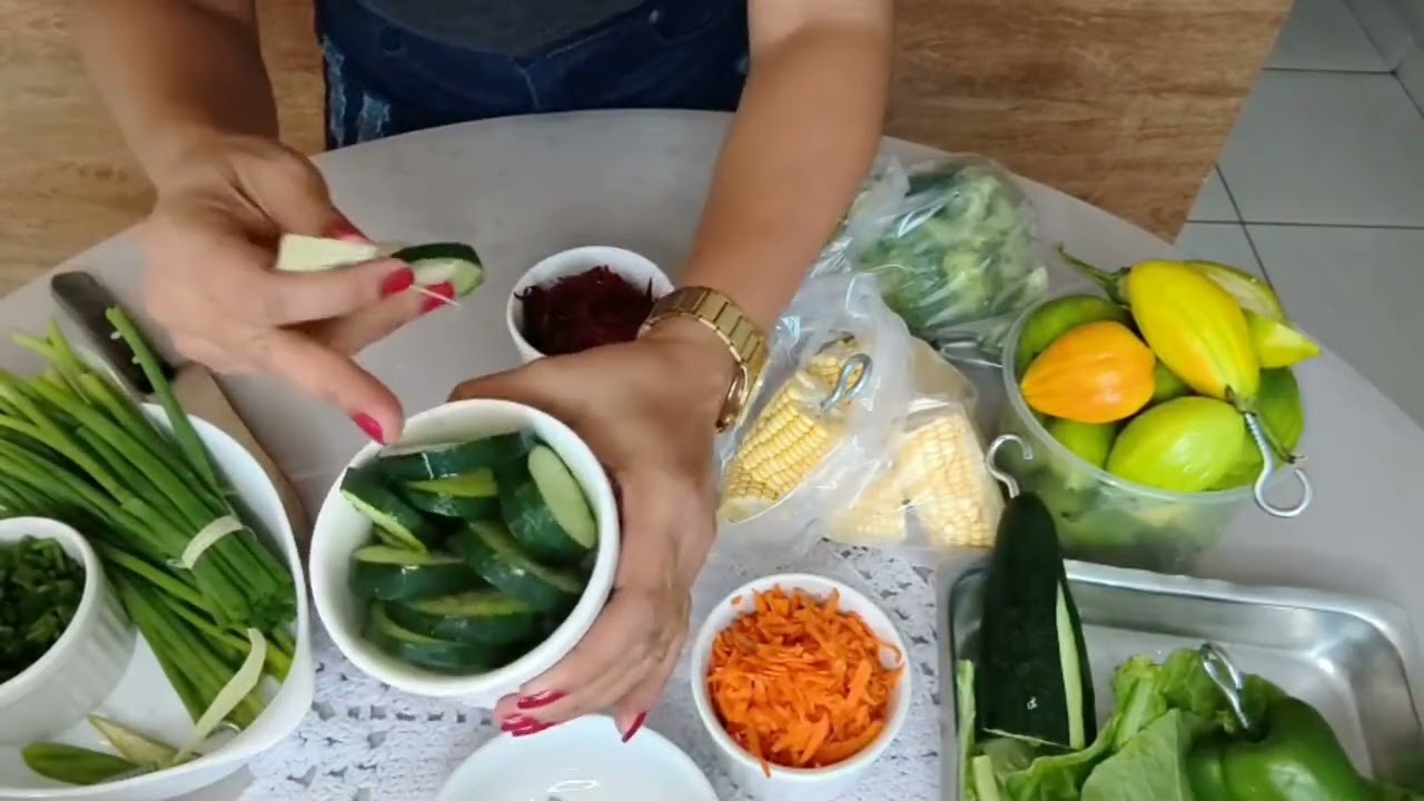 Alimentação natural para calopsitas.