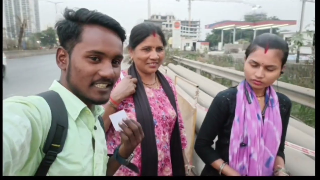 Random ladki se bat Kiya End tak reaction miss mat karna @MKbindasVlogger #randomgirlprank #funny 