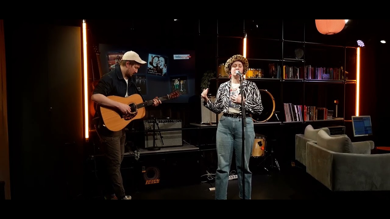 Being Anne - Overdue -- live im Studioeins von radioeins im BikiniHaus am Zoo Berlin am 21.3.2024