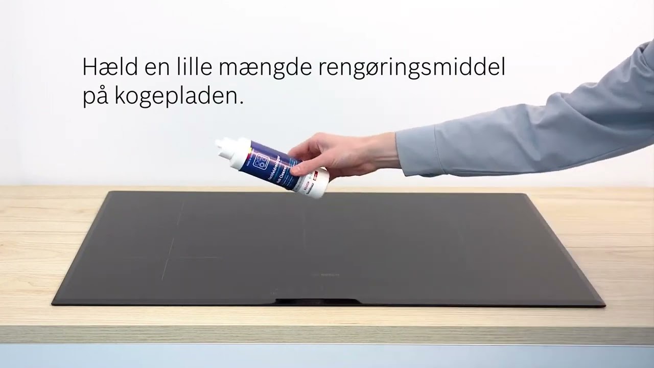 Sådan rengøres en keramisk kogeplade og en induktionskogeplade | Bosch Home Danmark