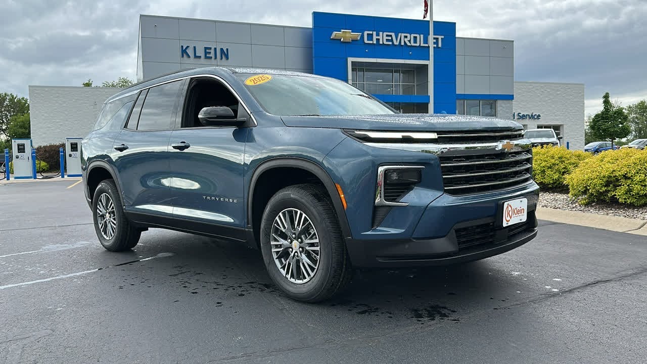2025 Chevrolet Traverse LT Clintonville, Shawano, New London, Appleton, Green Bay WI