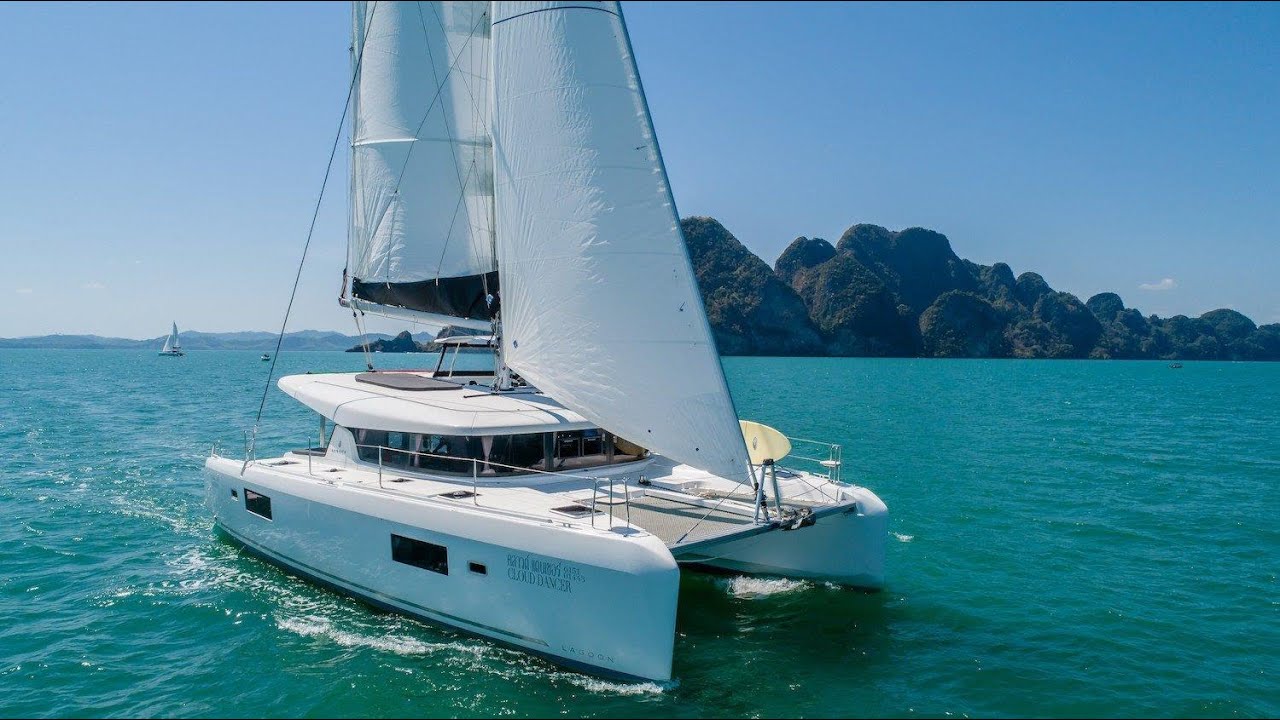 2019 Lagoon 42 Catamaran For Sale in California Video Walkthrough Review Boat Test By: Ian Van Tuyl