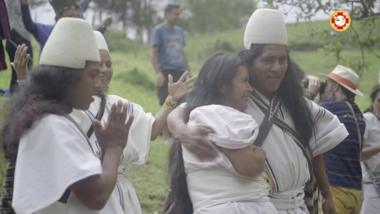 Tehuelche Günün a Küna  en el Ceremonial de la Kiva de Colombia