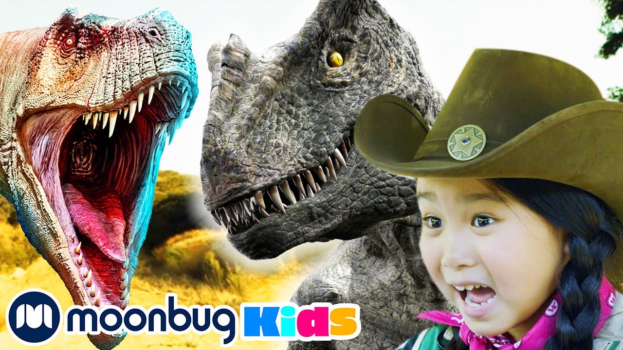 Half Past Roar | Dinosaur Time Machine Gadget! | Jurassic Tv | Dinosaurs and Toys | T Rex Family Fun