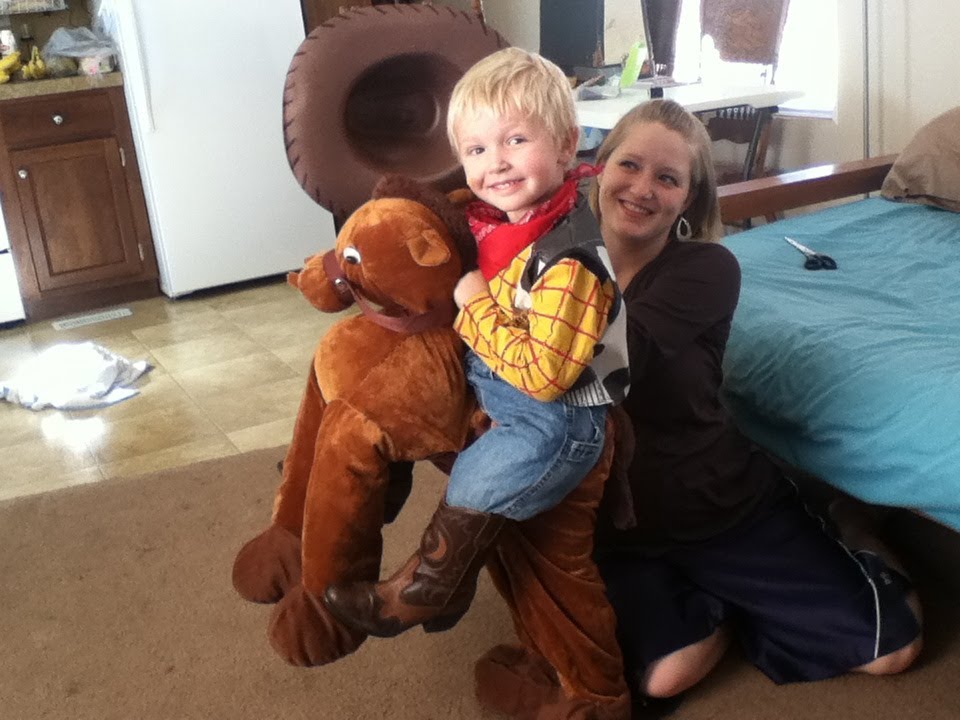 Cool Costume Idea! How To Make Woody Riding Bullseye Costume