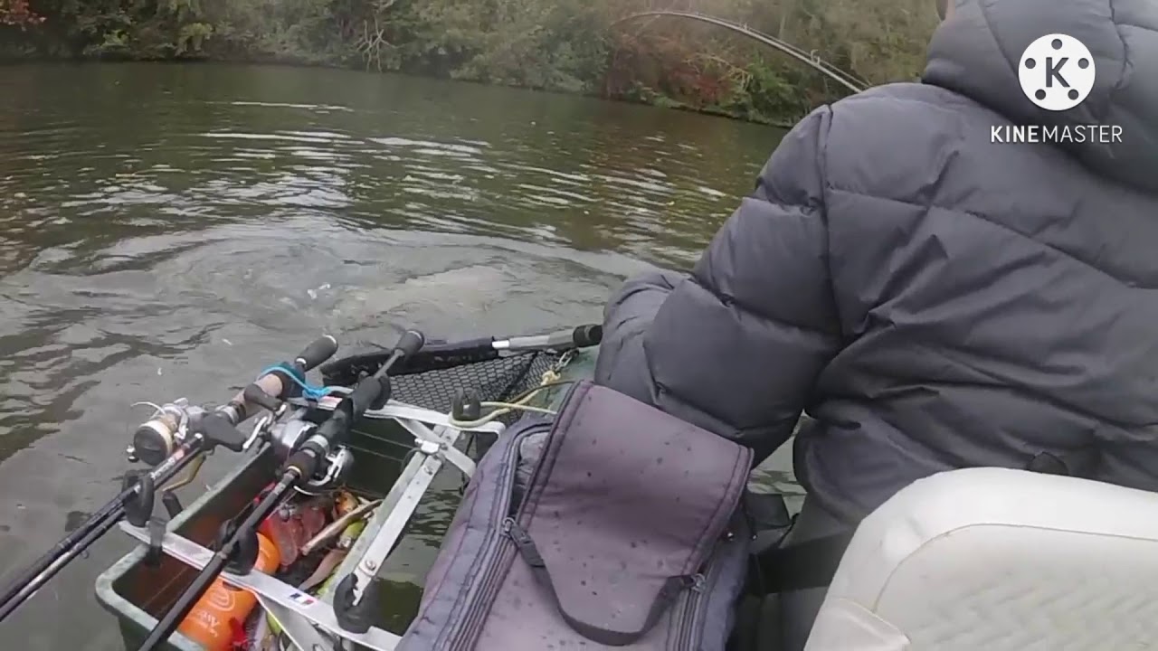 &Eacute;norme brochet de seine en float !Team Monster patrak