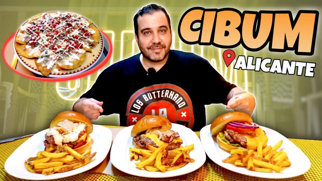 COMIENDO BURGERS EN EL CENTRO DE ALICANTE