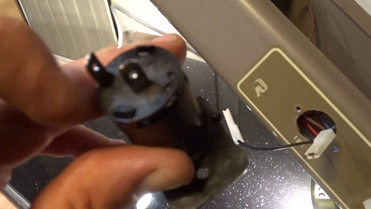 Camper modifica presa micro 12V con presa usb