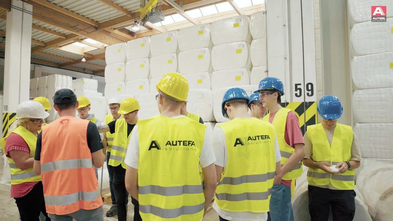 AUTEFA Solutions Germany: Ausflug Auszubildende - Werksbesichtigung Firma Lenzing Juli 2023