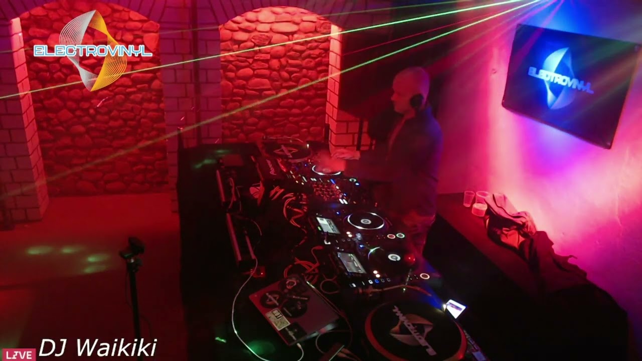 DJ Waikiki 2022 03 18