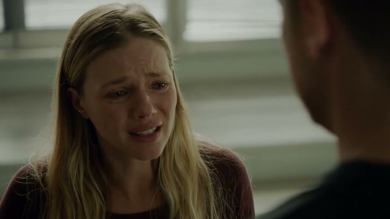 Chicago PD 10x03 (10) Upton and Halstead say goodbye | Upstead final kiss
