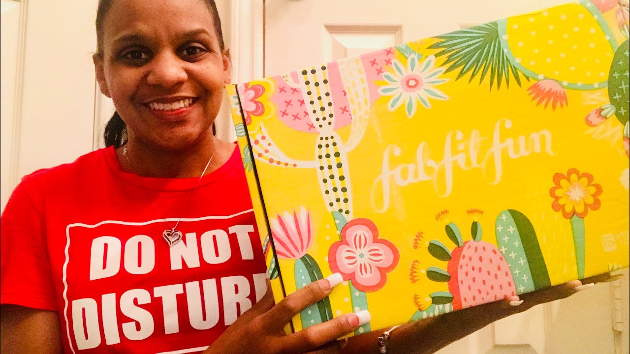 FAB FIT FUN SPRING BOX IS HERE!!! March 2019