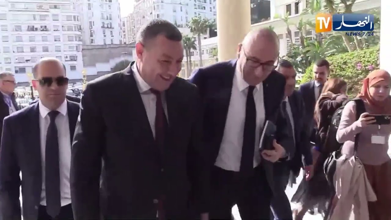 وزير الداخلية وزير النقل سعيد سعيود يستقبل نظيره الفرنسي