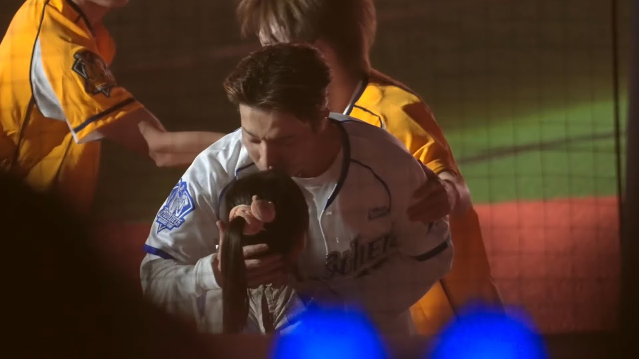 妹妹太幸福了吧 SUPER JUNIOR東海就這樣親下去了！#銀赫 #은혁 #東海 #동해 #SJ-D&E