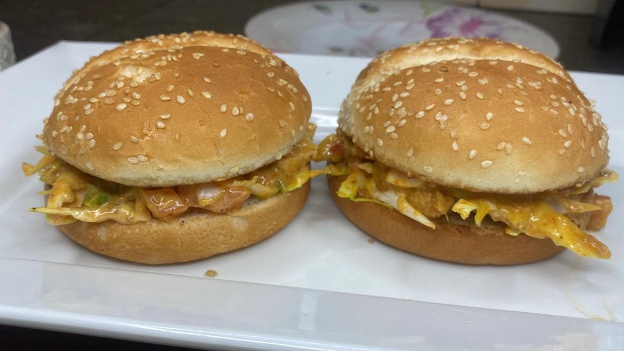 Homemade Chicken Burger | Better Than Any Cafe | Delicious Chicken Burger