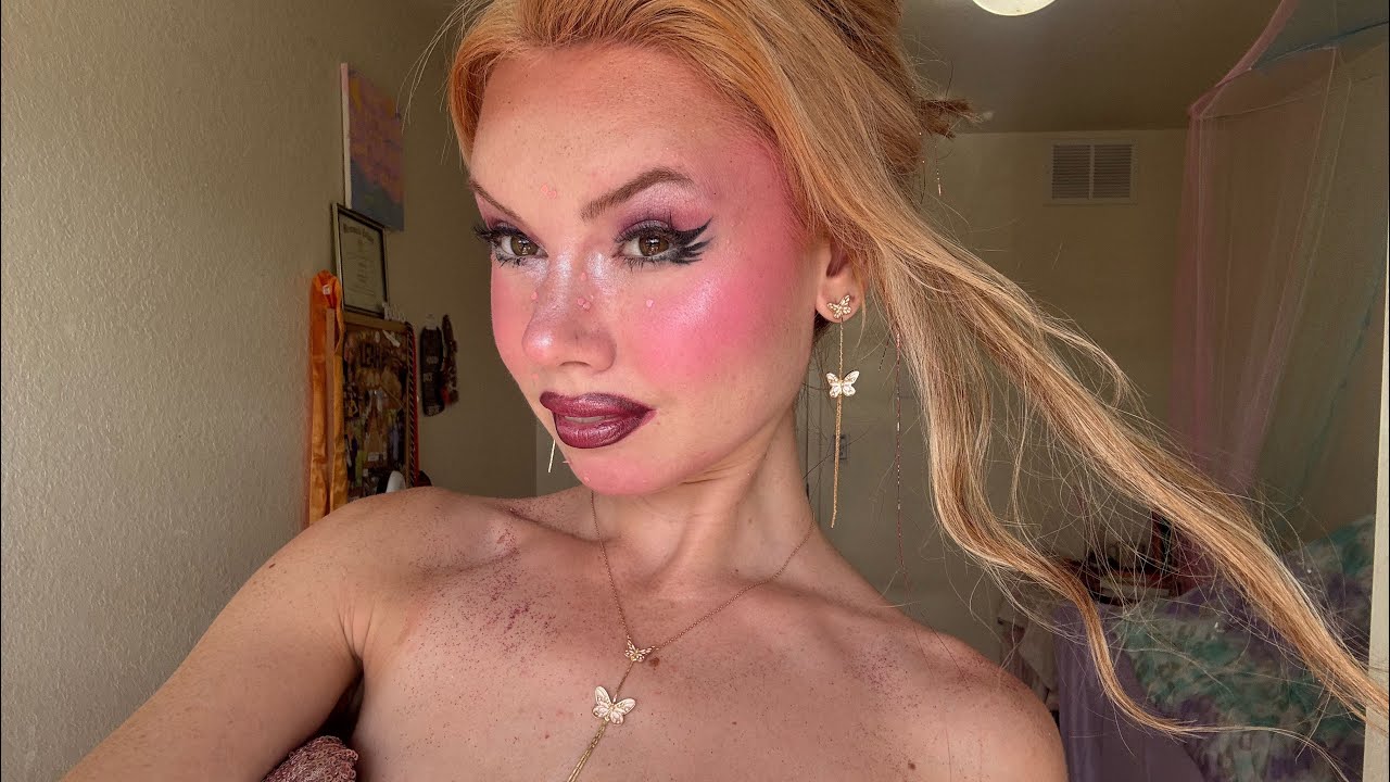 Pinky Lightweight version of the midnight sun looks, for sensitive skin. 💕✨☀️