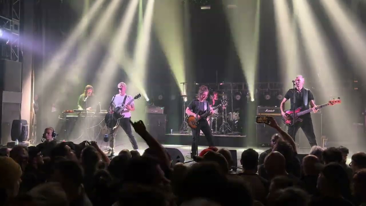 Vulgaires Machins - La rue Déragon ( Live @ Théâtre Beanfield, Montréal, 2026-03-13 )