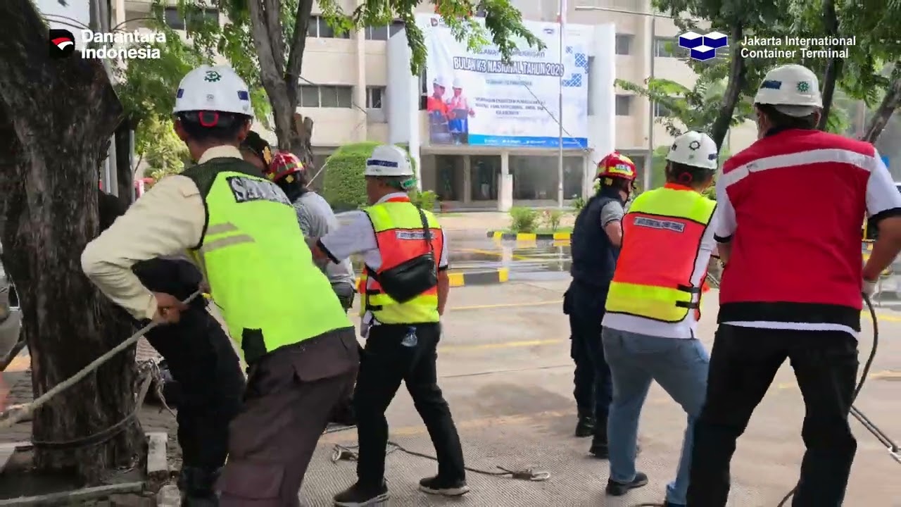 Drill Pemadaman Kebakaran Skala Besar JICT, Komitmen K3 untuk Operasi yang Tangguh