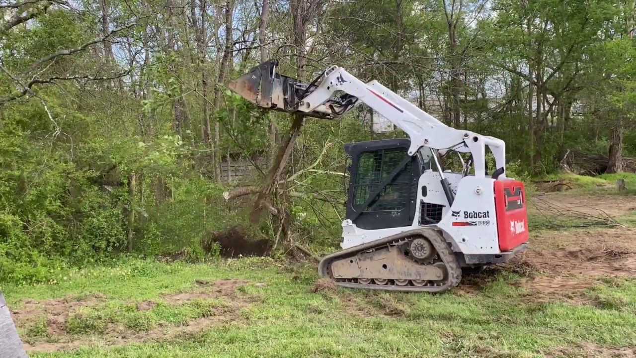 21) Bobcat T590 Reclaiming Land