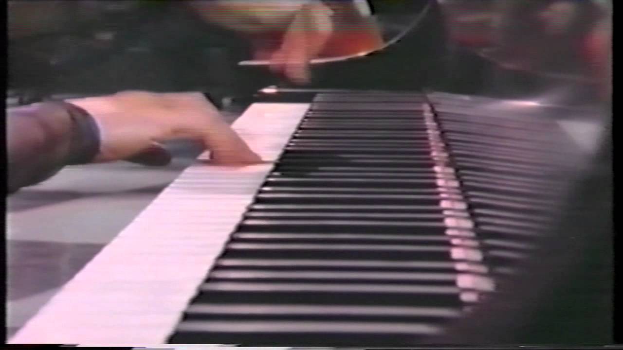 Alicia de Larrocha - Ravel Piano Concerto: III Presto