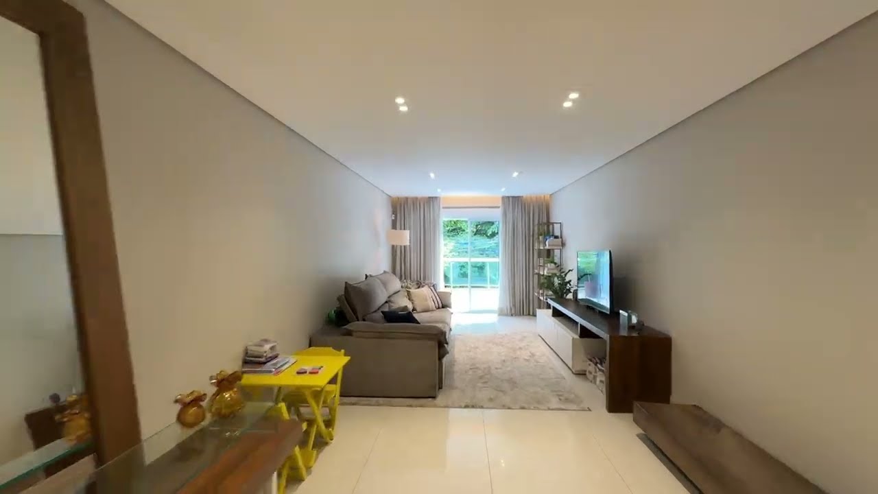 Sobrado à Venda na Vila Pereira Cerca | 3 Suítes, 3 Vagas e 217m² de Conforto