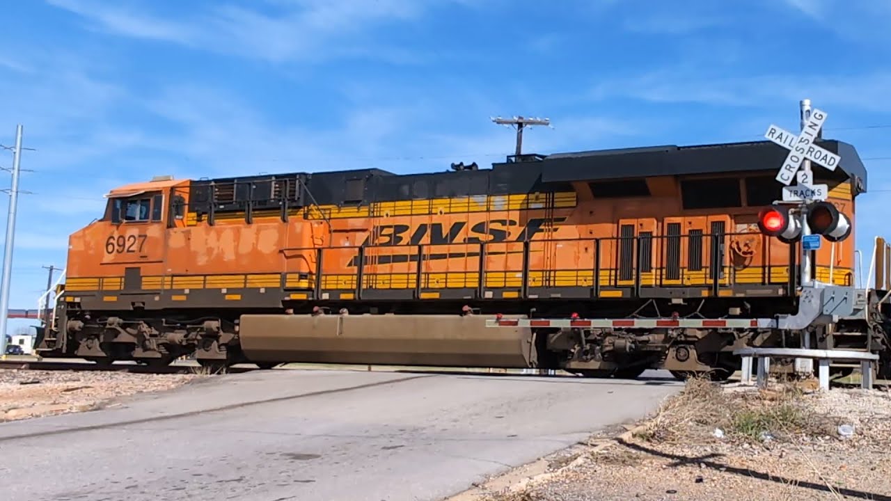 Railfan Capture #111: BNSF 6927