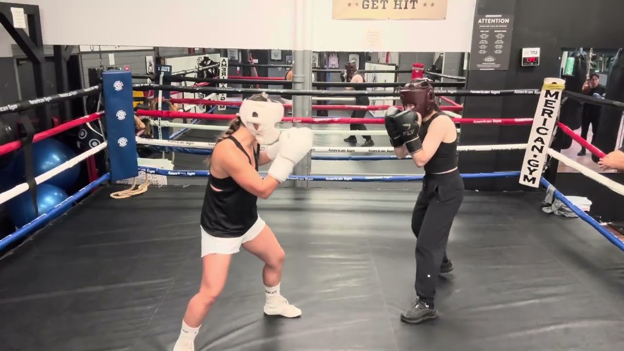 10.26.25 Izzy x Ellen Sparring
