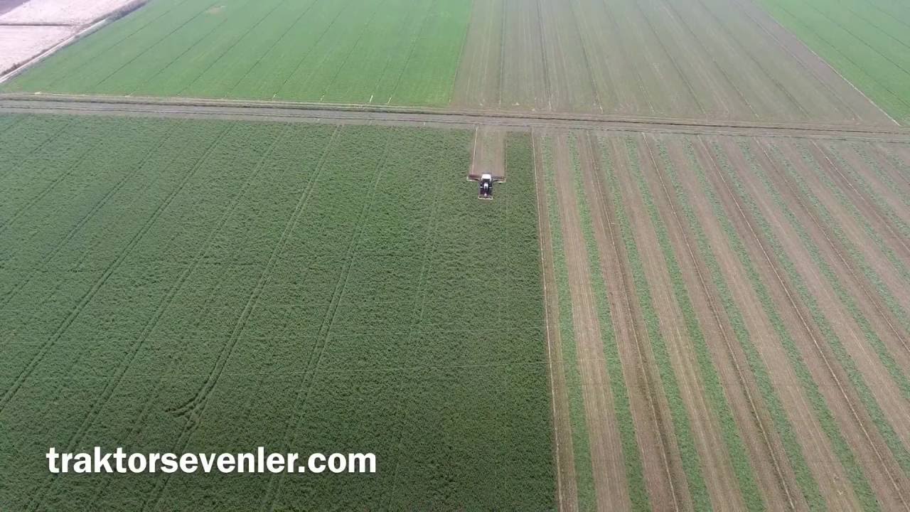 Tek ge&ccedil;işte 9 metre yonca bi&ccedil;imi - Claas 930 Axion