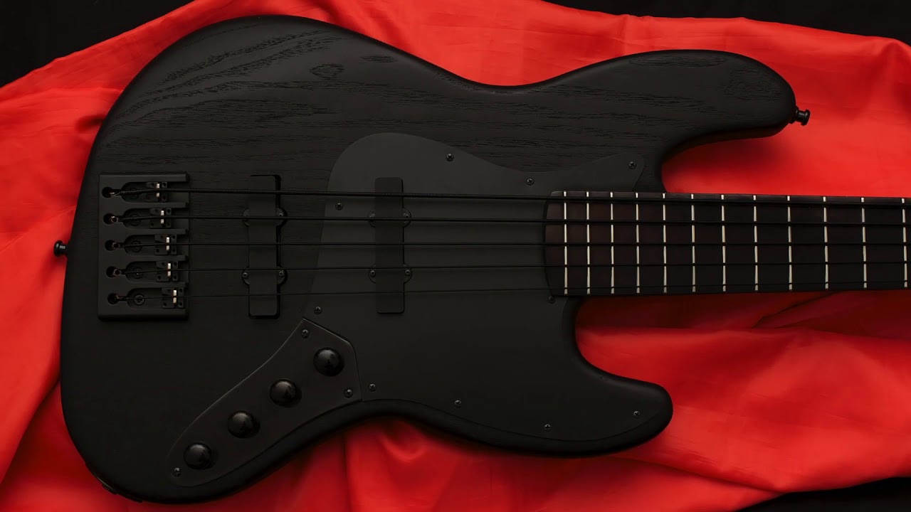 Biarnel Prassi NeroNeroNero - the blackest bass in the world!