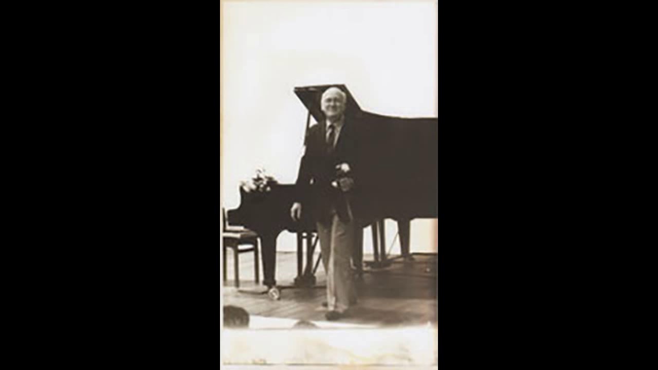 Sviatoslav Richter plays pieces by Tchaikovsky