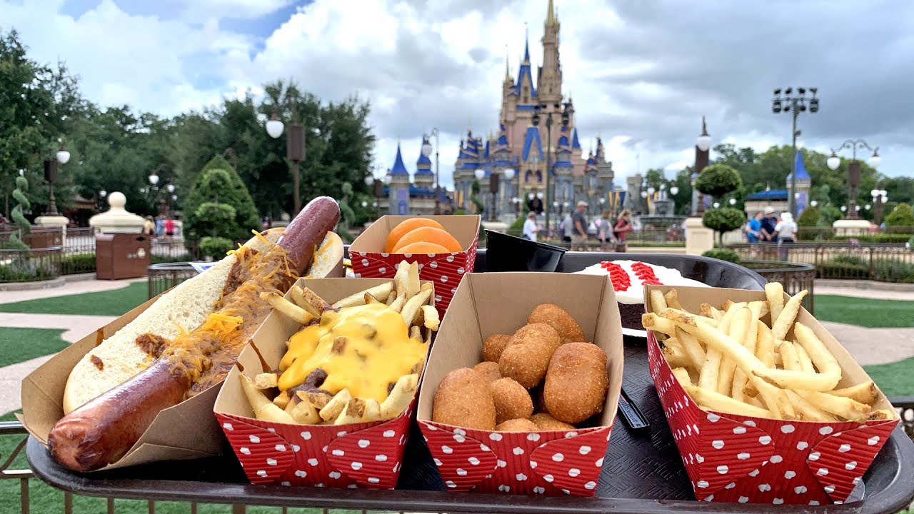 Casey's Corner Finally Reopens At Disney's Magic Kingdom! | Hot Dogs For Lunch, Updates & More Fun!