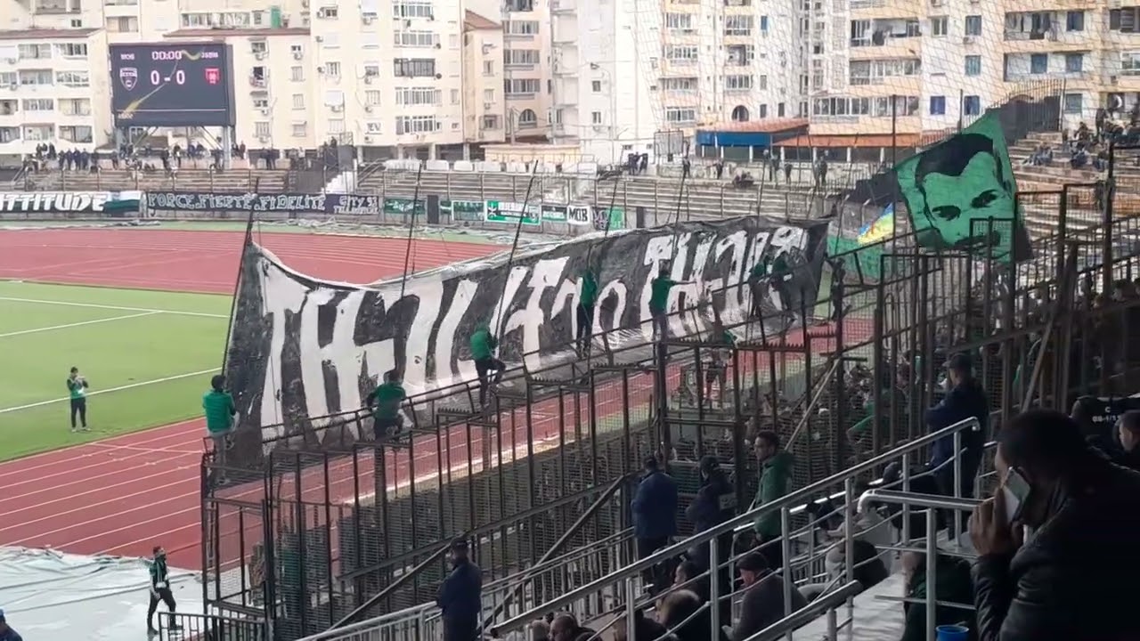 Ambiance avant match: MOB vs JSBM 