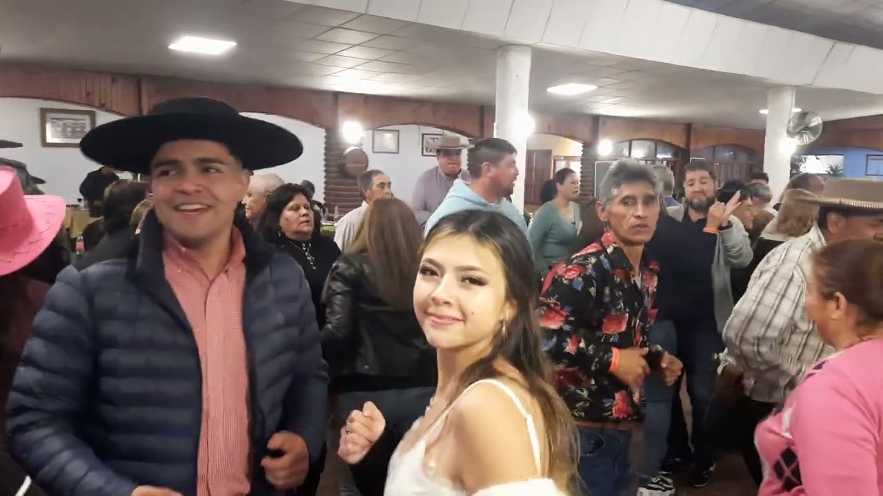 La Cuca - Los Huasos del Sur 2.0  (video completo)
