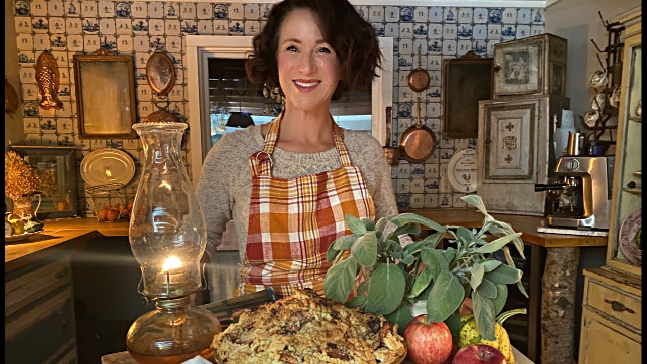The Best Dutch Apple Pie | PARISIENNE FARMGIRL | Plaid Apron GIVEAWAY | EASY OLD FASHIONED PIE CRUST