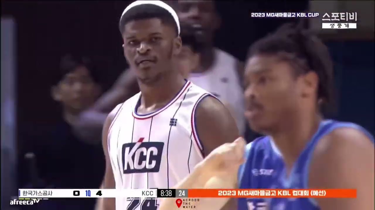 Alize Johnson going crazy in South Korea 🔥🔥 put that man back in the #nba