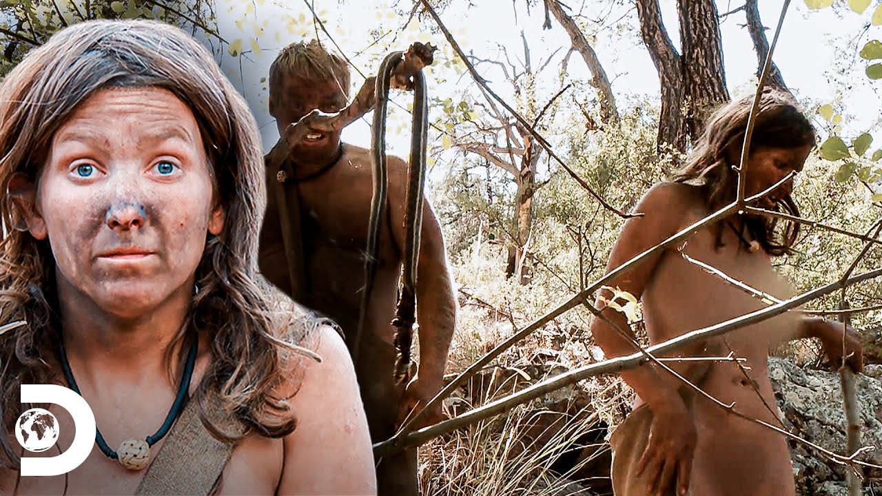 Ashley e Matt comem carne de cobra e passam mal | Largados e Pelados | Discovery Brasil