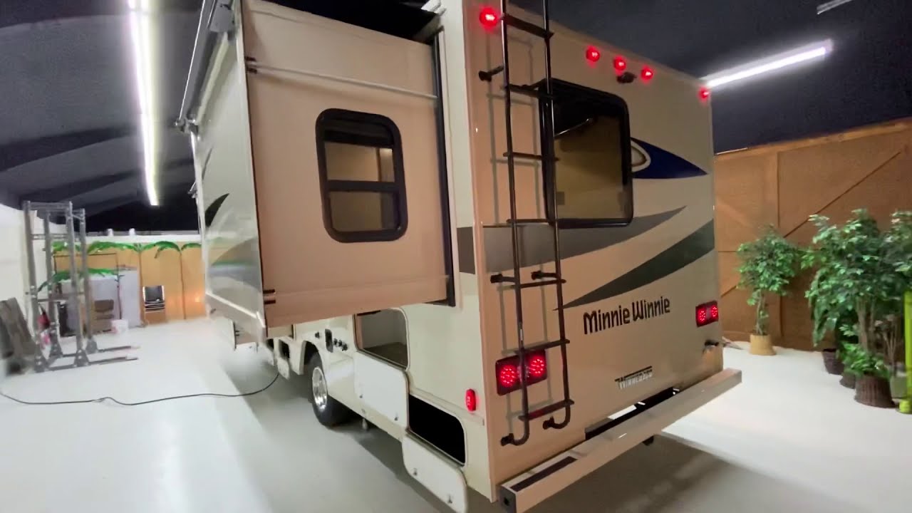 2021 Winnebago Minnie Winnie 26T