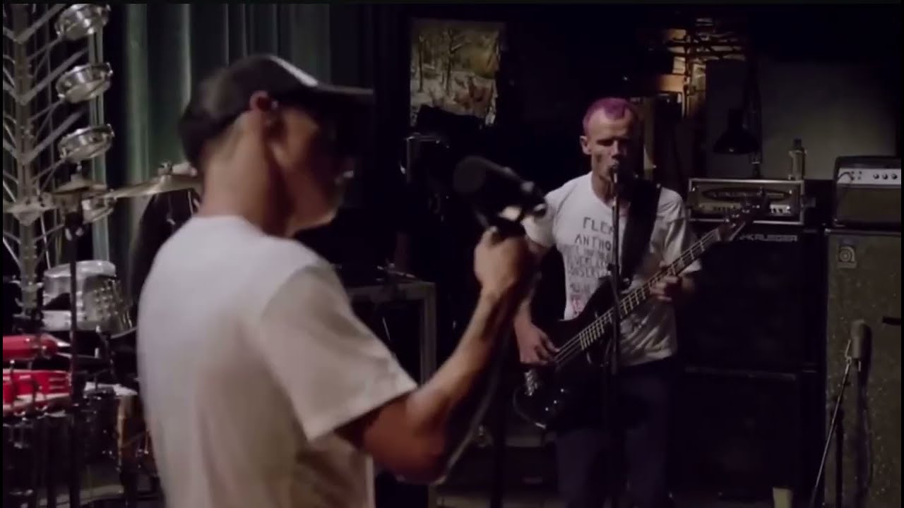 Red Hot Chili Peppers : Factory Of Faith - From The Basement 2012