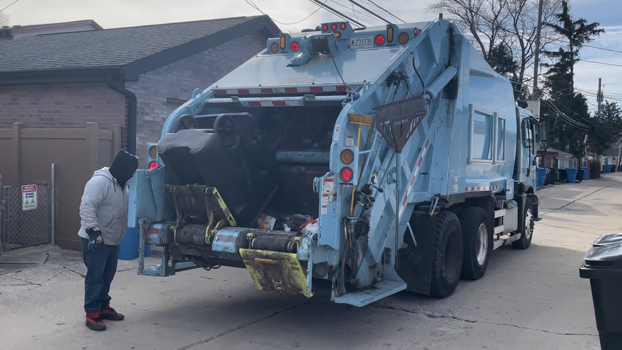 City of Chicago Streets and Sanitation Department Autocar Xpert Loadmaster Rear Loader Trash Truck