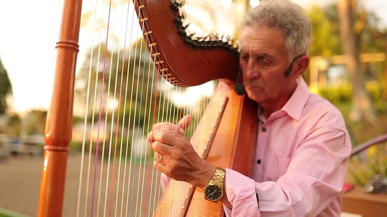 Gaúcho Alegre solos harpa de Davi, evangelismo na praça de Dionísio Cerqueira sc