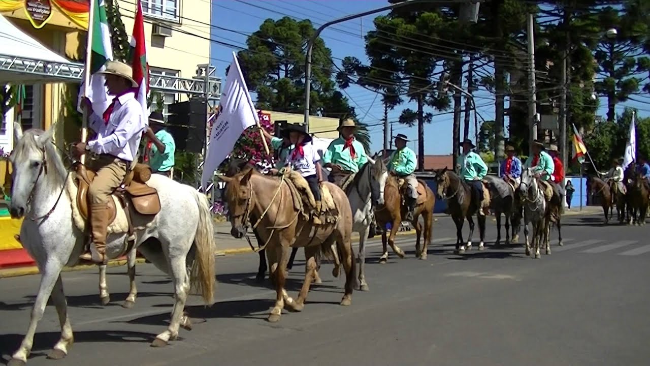 Desfile de Abertura do 31º Rodeio Internacional de Vacaria 02 - Camera2