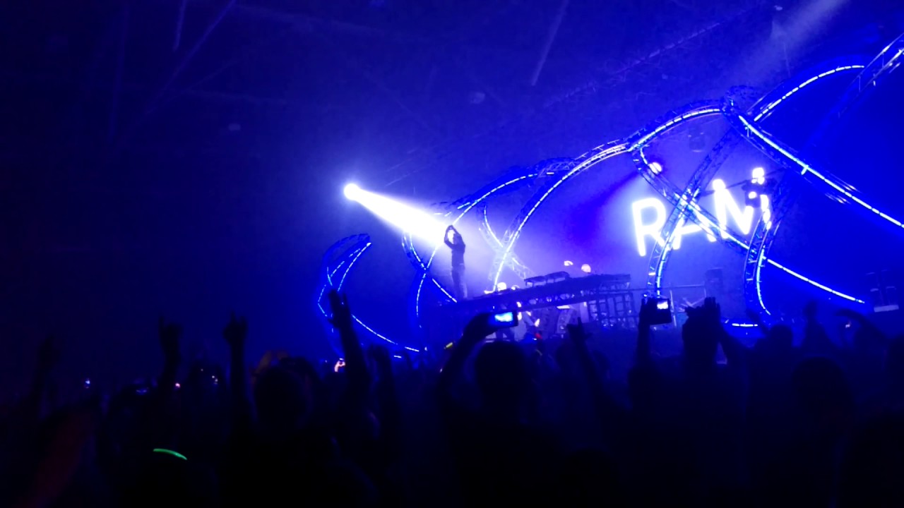 RAM playing Ramelia @ Asot800 Utrecht Wao138