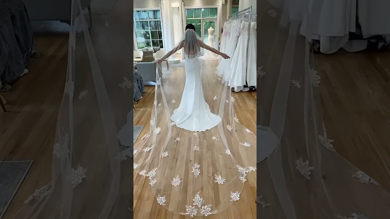 Which long cathedral veil is your favorite?!