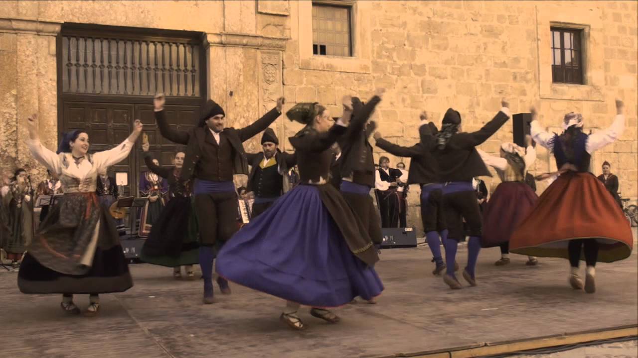 Justo del Rio - Baile de Rueda con Gailta (F. Olmeda)