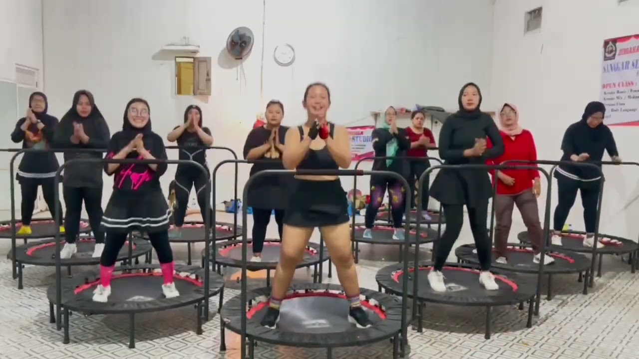 Trampoline Dance SS Permata💎 Studio