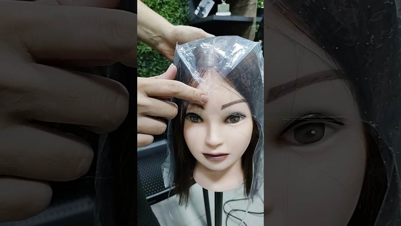 aula de técnica de mechas na touca a vácuo.