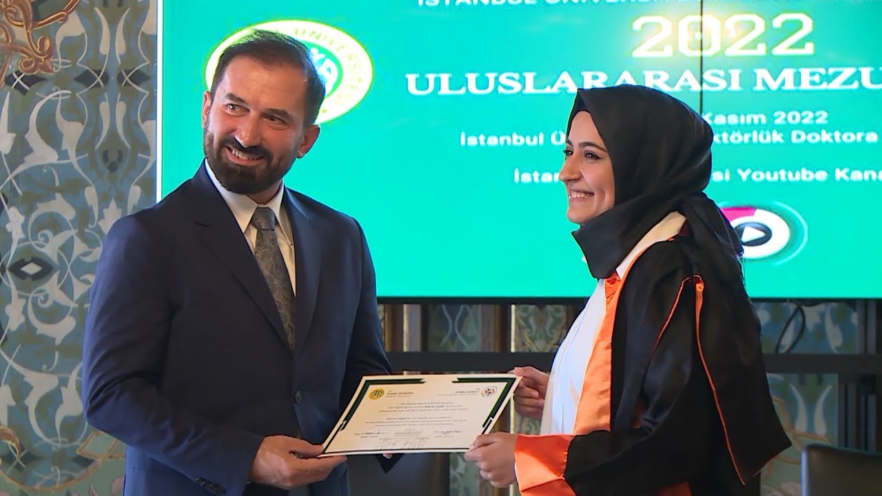 جامعة إسطنبول تكرم الطلاب الأوائل على كلياتها من الأجانب معظمهم سوريون وعرب