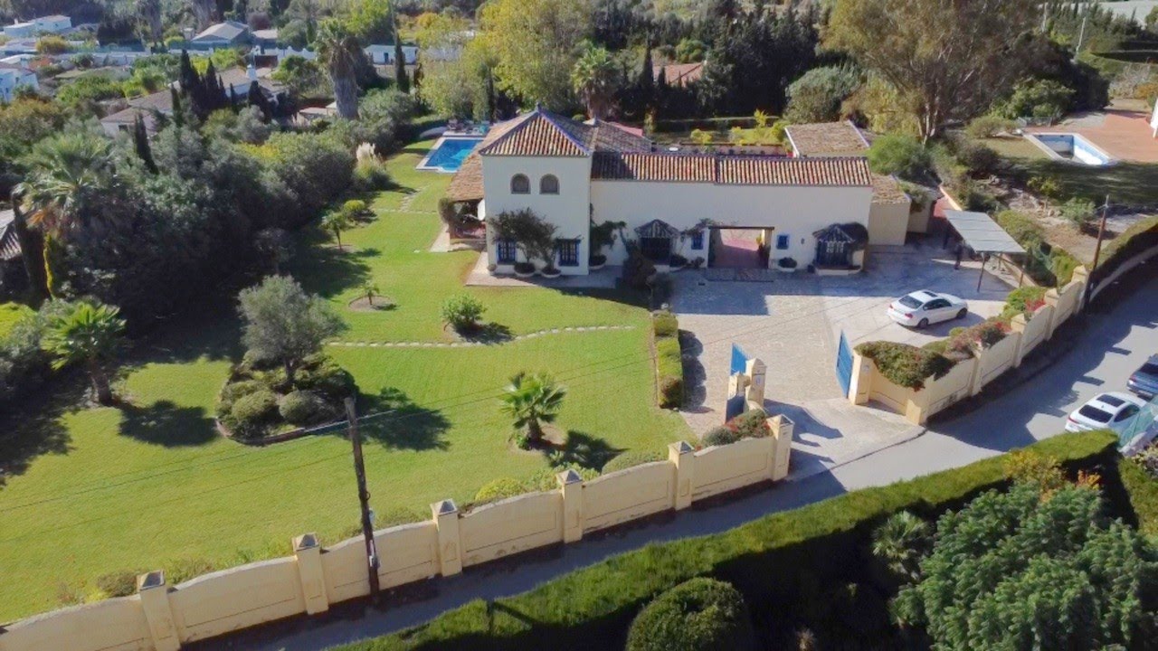 Finca El Cortijillo for sale in Estepona, Marbella - 1,450,000 EUR